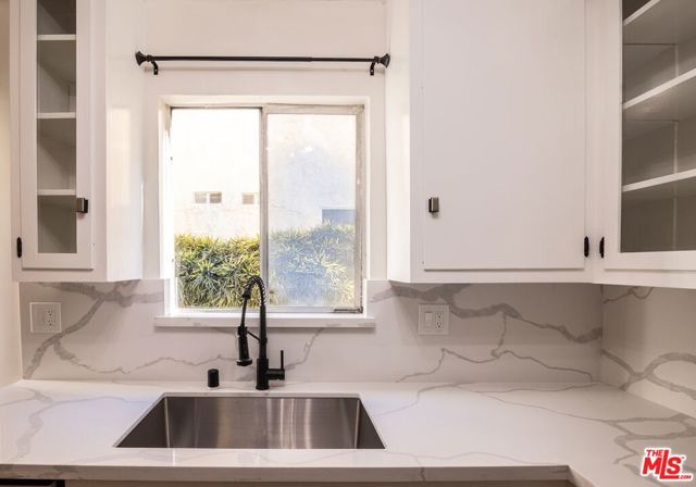 Image 4 of 36 For 1241 17th Street 4