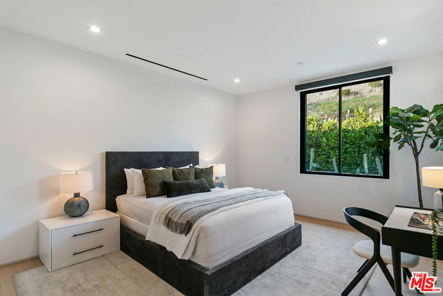 Drew Fenton | 29623 Cuthbert Road Malibu CA | MLS: 7185754