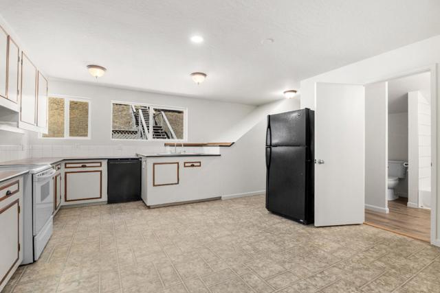 422 Allan Lane, Corralitos CA: https://media.crmls.org/mediaz/d3521969-ce21-416a-a99d-b4868eea083f.jpg