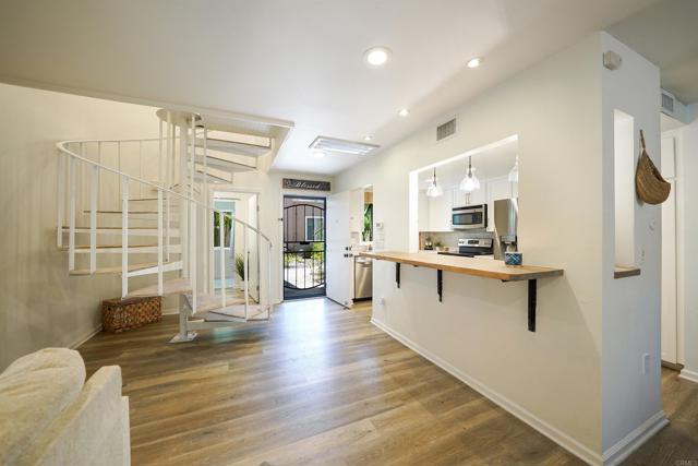 23822 Green Haven Lane, Ramona CA: https://media.crmls.org/mediaz/d3522580-1a12-49a0-9326-d3cfbe9af390.jpg