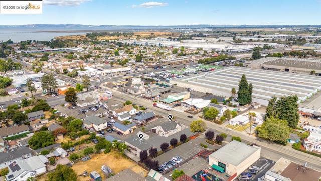 2090 Marina Blvd, San Leandro CA: https://media.crmls.org/mediaz/d352f0ff-8464-4072-b83f-feb4ef4ca2f3.jpg