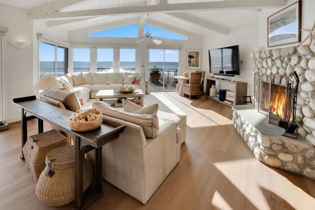 545 Beach Drive, Aptos CA: https://media.crmls.org/mediaz/d35387c8-e60f-40fd-972f-1d4359a36e04.jpg