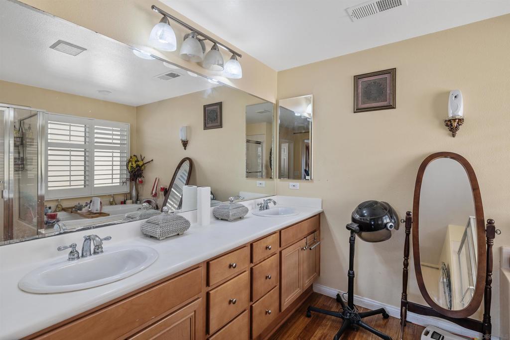 MLS #250042858SD image #30