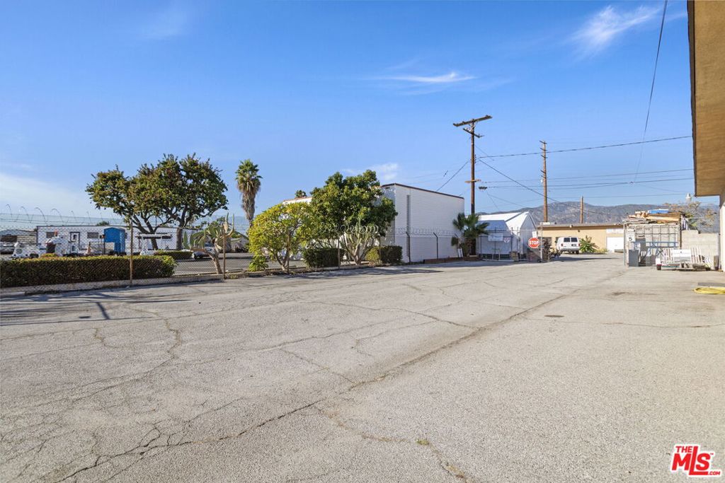 MLS #25627893 image #17