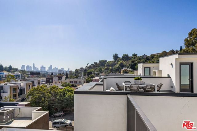 2223 Clifford Street, Los Angeles CA: https://media.crmls.org/mediaz/d3563cf6-c2c2-460b-975d-91bcf8d41066.jpg