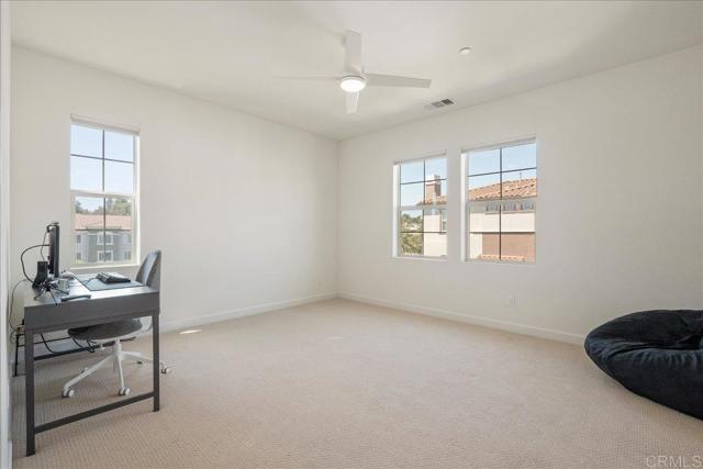 Detail Gallery Image 21 of 34 For 4366 Pacifica Way #5,  Oceanside,  CA 92056 - 4 Beds | 3/1 Baths
