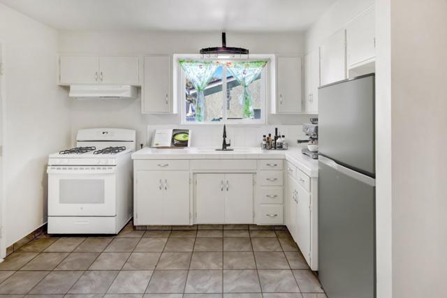 609 Congress Avenue, Pacific Grove CA: https://media.crmls.org/mediaz/d358a175-9759-4571-b4c9-60a678653f3c.jpg