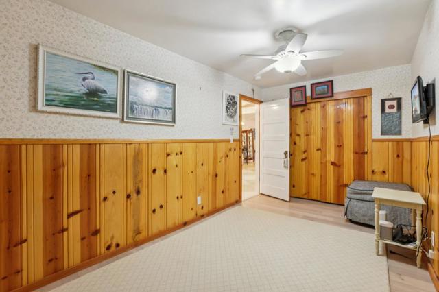 14262 Laurel Place, Guerneville CA: https://media.crmls.org/mediaz/d358d567-ba92-4c2e-999f-cf7b757a0d59.jpg