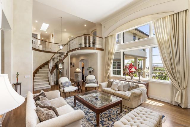 617 Gage Drive, San Diego CA: https://media.crmls.org/mediaz/d359a297-fac7-4137-8283-d4c03207e83c.jpg
