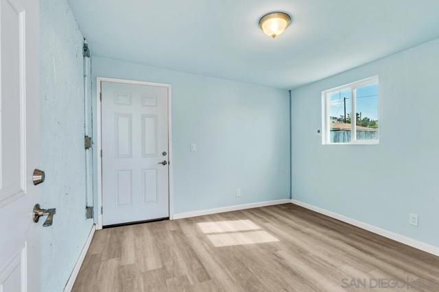 935 Ramona Ave, Spring Valley CA: https://media.crmls.org/mediaz/d359be59-25a5-493d-b3b9-c638c27602d6.jpg