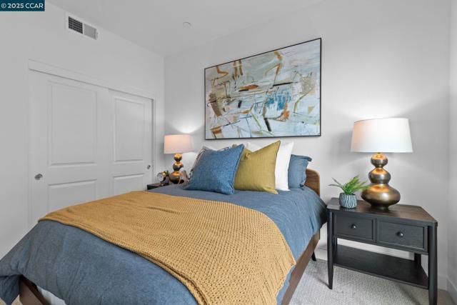 27276 Cosmo Ct, Hayward CA: https://media.crmls.org/mediaz/d359cbb5-ea13-4c96-9008-eba1257ca90c.jpg