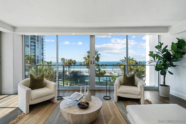 1810 Avenida Del Mundo, Coronado CA: https://media.crmls.org/mediaz/d35a31cc-1aea-4bcf-a931-68b8a966e8d8.jpg