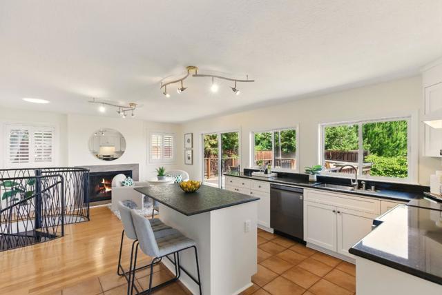 3996 Jefferson Avenue, Redwood City CA: https://media.crmls.org/mediaz/d35a3d47-1e41-4181-85ce-91718c23de65.jpg