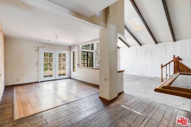 11 S Callecita, Laguna Beach CA: https://media.crmls.org/mediaz/d35a52f9-5331-4f94-a566-9e1788bc5207.jpg
