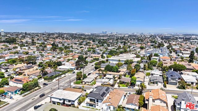 1902 Gates Avenue, Redondo Beach, California 90278, 3 Bedrooms Bedrooms, ,2 BathroomsBathrooms,Residential,For Sale,Gates,25597517