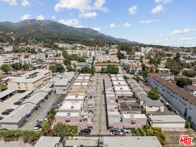 10249 Tujunga Canyon Boulevard, Tujunga CA: https://media.crmls.org/mediaz/d35c19d7-c5bc-48b3-890f-10a8aad46032.jpg