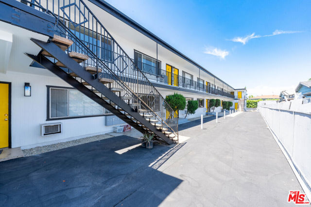 Image 22 of 28 For 1445 Avenue 47