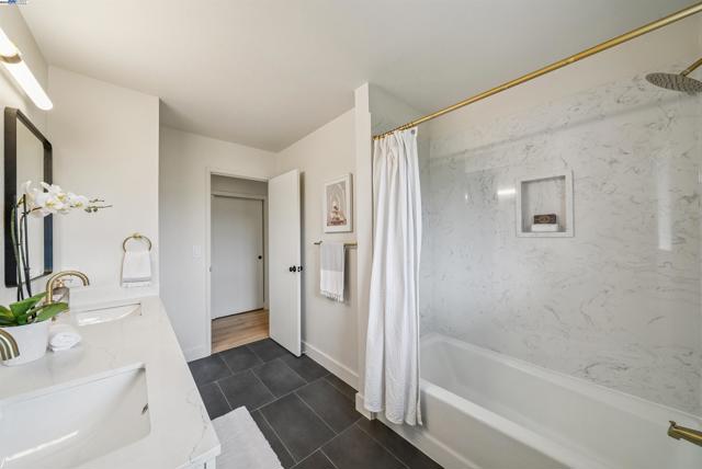 1768 Astor Ct, San Leandro CA: https://media.crmls.org/mediaz/d35d5395-ac38-4f32-b2c4-85afa62d2622.jpg