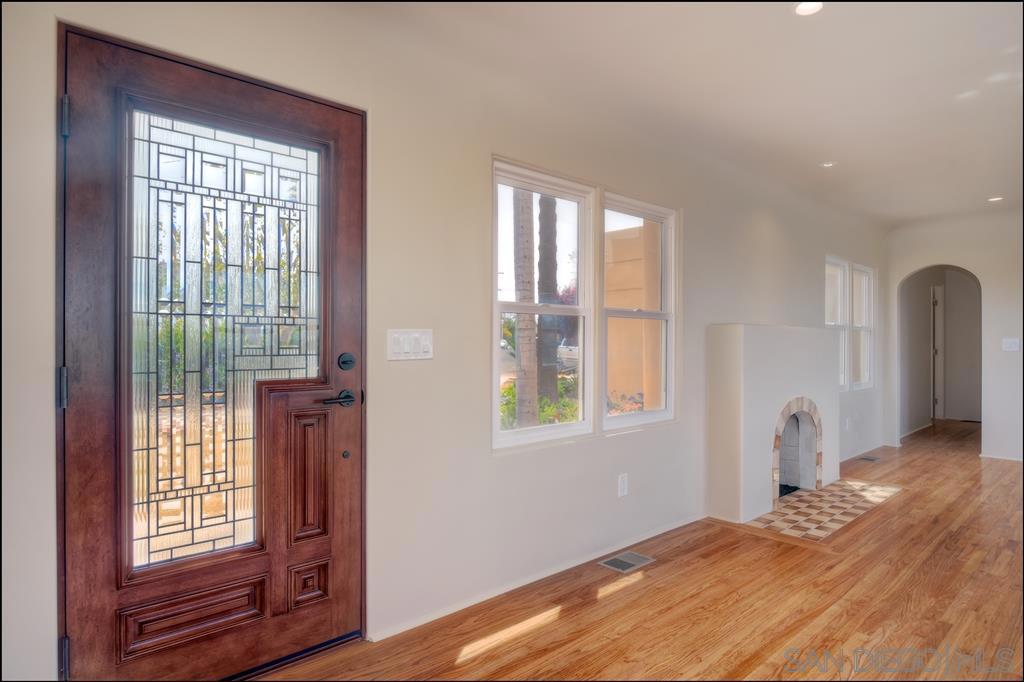 4388 Middlesex Dr - photo 3