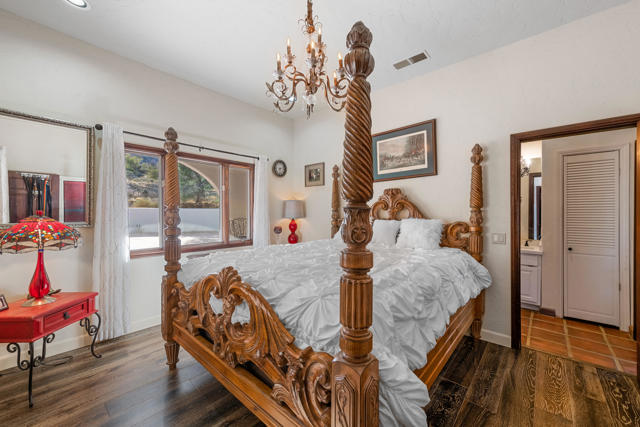 Image 30 of 62 For 56375 Bighorn Drive