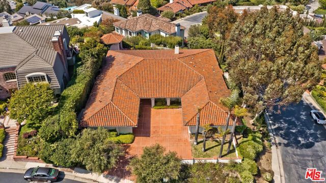 12001 Talus Place, Beverly Hills, California 90210, 4 Bedrooms Bedrooms, ,4 BathroomsBathrooms,Single Family Residence,For Sale,Talus,24393701