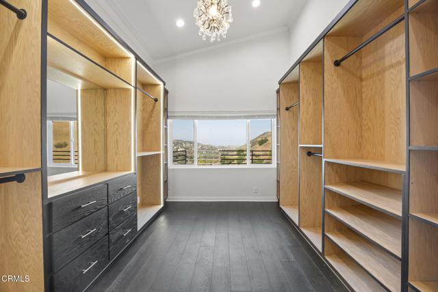 40 Saddlebow Road, Bell Canyon CA: https://media.crmls.org/mediaz/d35e1c5c-158c-4de1-ae3b-91e5fddba9da.jpg