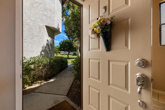 79822 Olympia Fields, La Quinta CA: https://media.crmls.org/mediaz/d35e62a1-f4df-40e1-bfb7-83d7dba75771.jpg