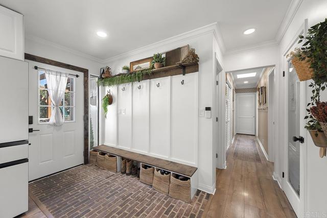 Image 28 of 64 For 8405 Foothill