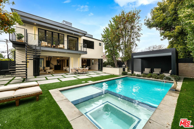 4906 Van Noord Avenue, Sherman Oaks CA: https://media.crmls.org/mediaz/d35f6aed-be2a-4bea-bc5f-da014fd54a46.jpg