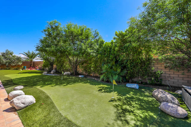 54780 Damascus Drive, La Quinta CA: https://media.crmls.org/mediaz/d35fb06d-55be-42e1-9ecf-4e6b0efccdb5.jpg