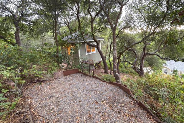 122 Strawberry Canyon Road, Royal Oaks CA: https://media.crmls.org/mediaz/d36017b2-752f-4368-987d-1a6d4afbc43b.jpg