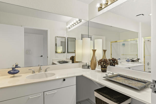 2601 S Broadmoor Drive, Palm Springs CA: https://media.crmls.org/mediaz/d3615f56-cddd-4d39-95ec-9e4468058779.jpg