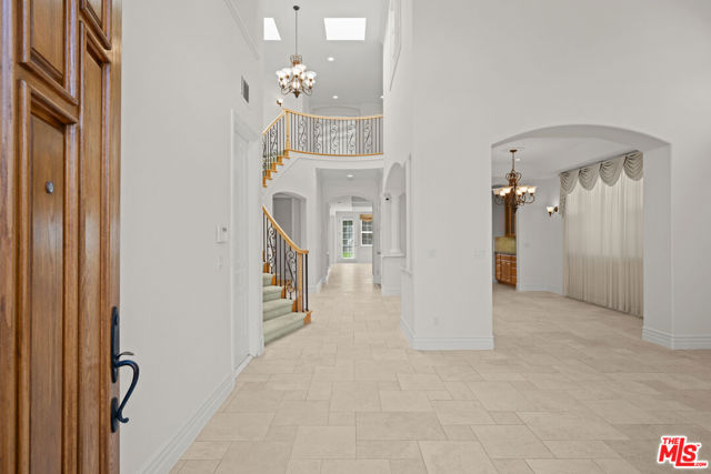 1756 Ruhland Avenue, Manhattan Beach CA: https://media.crmls.org/mediaz/d3618f5b-6912-426b-9fe6-861fe59a8ca8.jpg