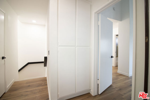 1132 19th Street, Santa Monica CA: https://media.crmls.org/mediaz/d3626ee5-c983-4170-90da-f27f52d5afde.jpg