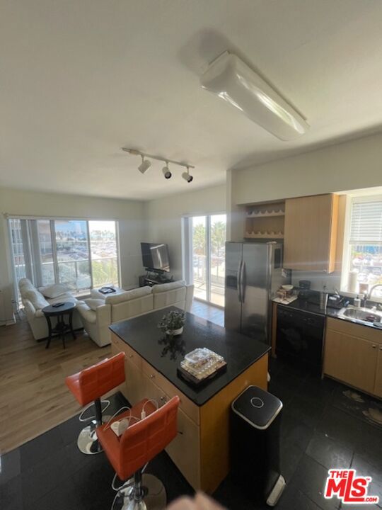 388 E Ocean Boulevard, Long Beach CA: https://media.crmls.org/mediaz/d3644d1e-b42a-427f-98dd-d94e21f58b68.jpg