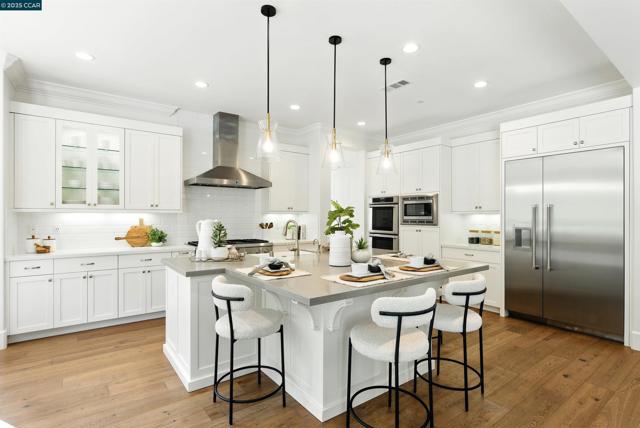 22 W Hill Way, Orinda CA: https://media.crmls.org/mediaz/d364be4d-4476-46a2-9c84-a315da8dc2d2.jpg