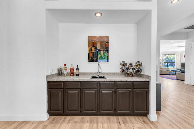 29 El Roble Court, Rancho Mirage CA: https://media.crmls.org/mediaz/d364e853-e2a6-4169-881a-f4aa962bd952.jpg