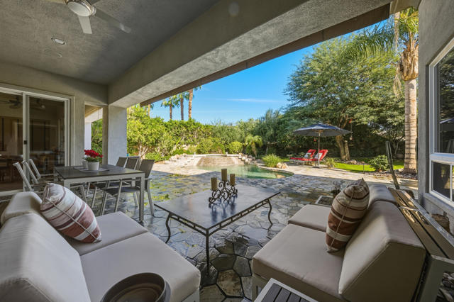 56 Oakmont Drive, Rancho Mirage CA: https://media.crmls.org/mediaz/d3659a2c-ce20-48de-8e65-893f398a122b.jpg