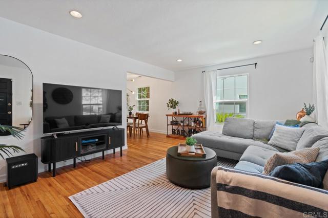 Detail Gallery Image 8 of 53 For 4461 Revillo Dr, San Diego,  CA 92115 - 2 Beds | 1 Baths