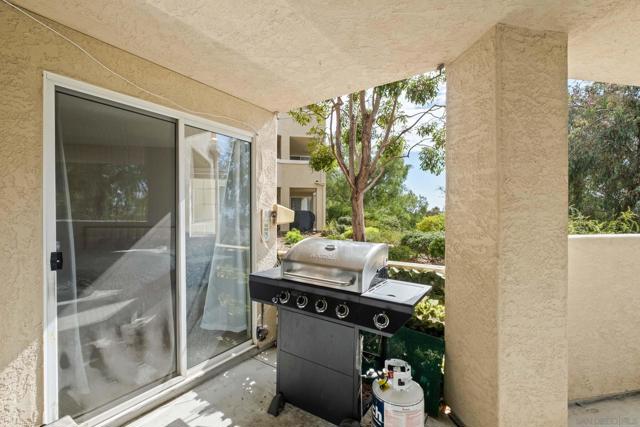 11325 Affinity Ct, San Diego CA: https://media.crmls.org/mediaz/d36724b8-f425-4787-9b92-cae807a91753.jpg