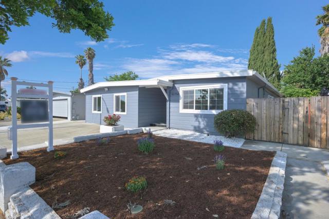 42758 Charleston Way, Fremont CA: https://media.crmls.org/mediaz/d367ce36-adfb-4387-a8fa-721db7635219.jpg