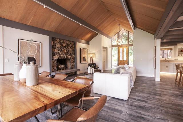 13945 Vista Regina, Saratoga CA: https://media.crmls.org/mediaz/d3680244-250c-42e8-a438-902f1ad794a3.jpg