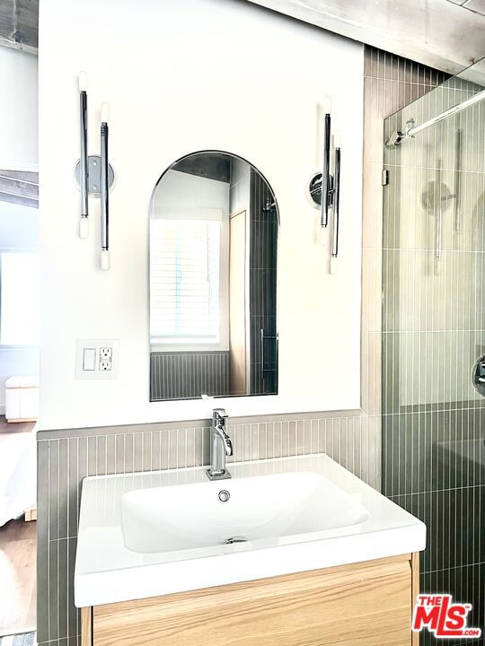 17728 Porto Marina Way, Pacific Palisades CA: https://media.crmls.org/mediaz/d368cdde-5681-45f6-9e9b-d68f1caa149e.jpg