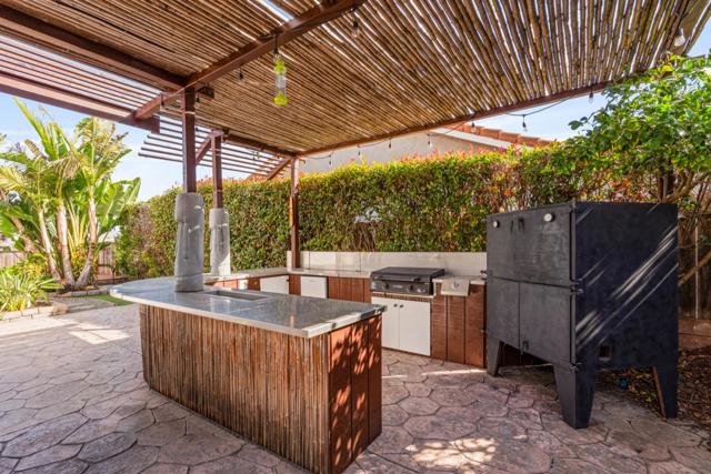 961 Alder Street, Hollister CA: https://media.crmls.org/mediaz/d369bd0e-87ee-4ea2-89be-ea80ddc51125.jpg