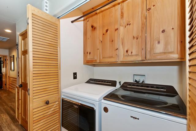 508 Pinewood Court, Big Bear CA: https://media.crmls.org/mediaz/d36b63ee-02cc-4f56-9bee-dd1bbec02593.jpg