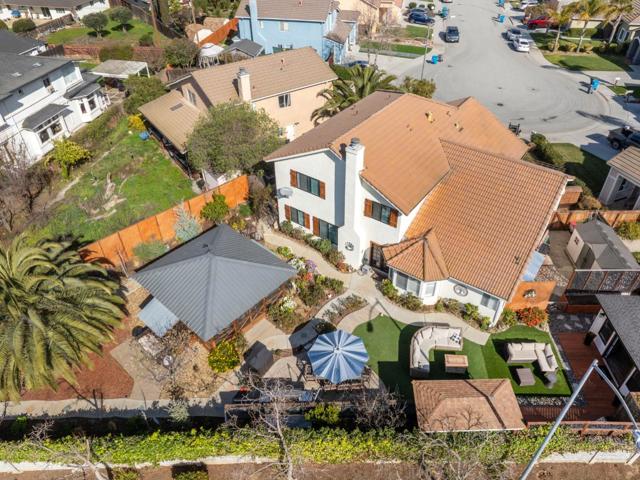 2180 Clearview Drive, Hollister CA: https://media.crmls.org/mediaz/d36baa81-315e-4e67-a9d6-608a93067eb6.jpg