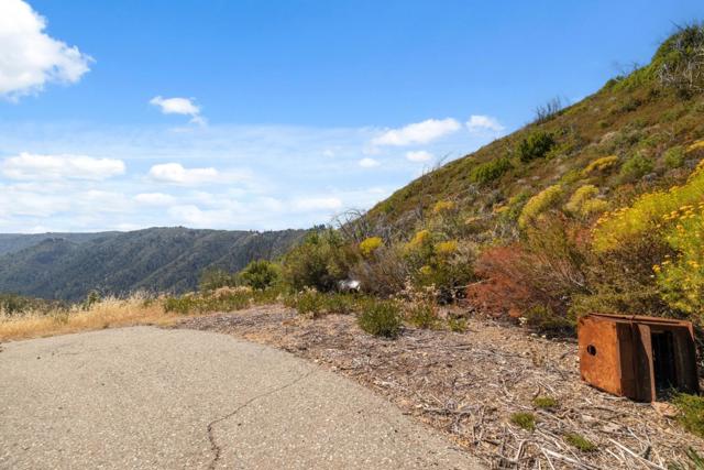 35005 Loma Chiquita Road, Los Gatos CA: https://media.crmls.org/mediaz/d36db2e7-5e21-459b-a2fc-b00d673203db.jpg