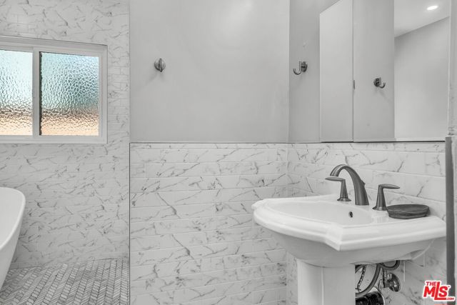 8732 Villanova Avenue, Los Angeles CA: https://media.crmls.org/mediaz/d36e1783-a064-4bfc-8ac1-f56858fcc362.jpg