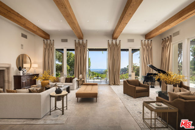 8 Bed Home for Sale in Los Angeles, California