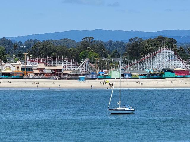 2601 E Cliff, Santa Cruz CA: https://media.crmls.org/mediaz/d36e43c9-5dd4-4ab1-a459-0f51d792b768.jpg